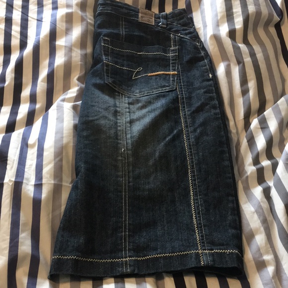 Point Zero Dresses & Skirts - Point Zero Jean skirt